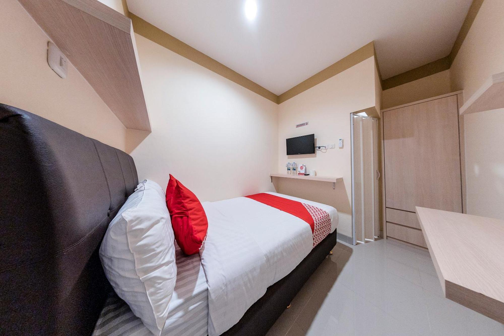 Oyo 478 Balcon Biru Hotel Jakarta Eksteriør billede