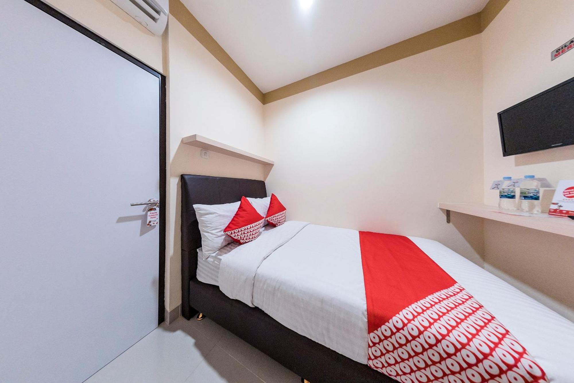 Oyo 478 Balcon Biru Hotel Jakarta Eksteriør billede