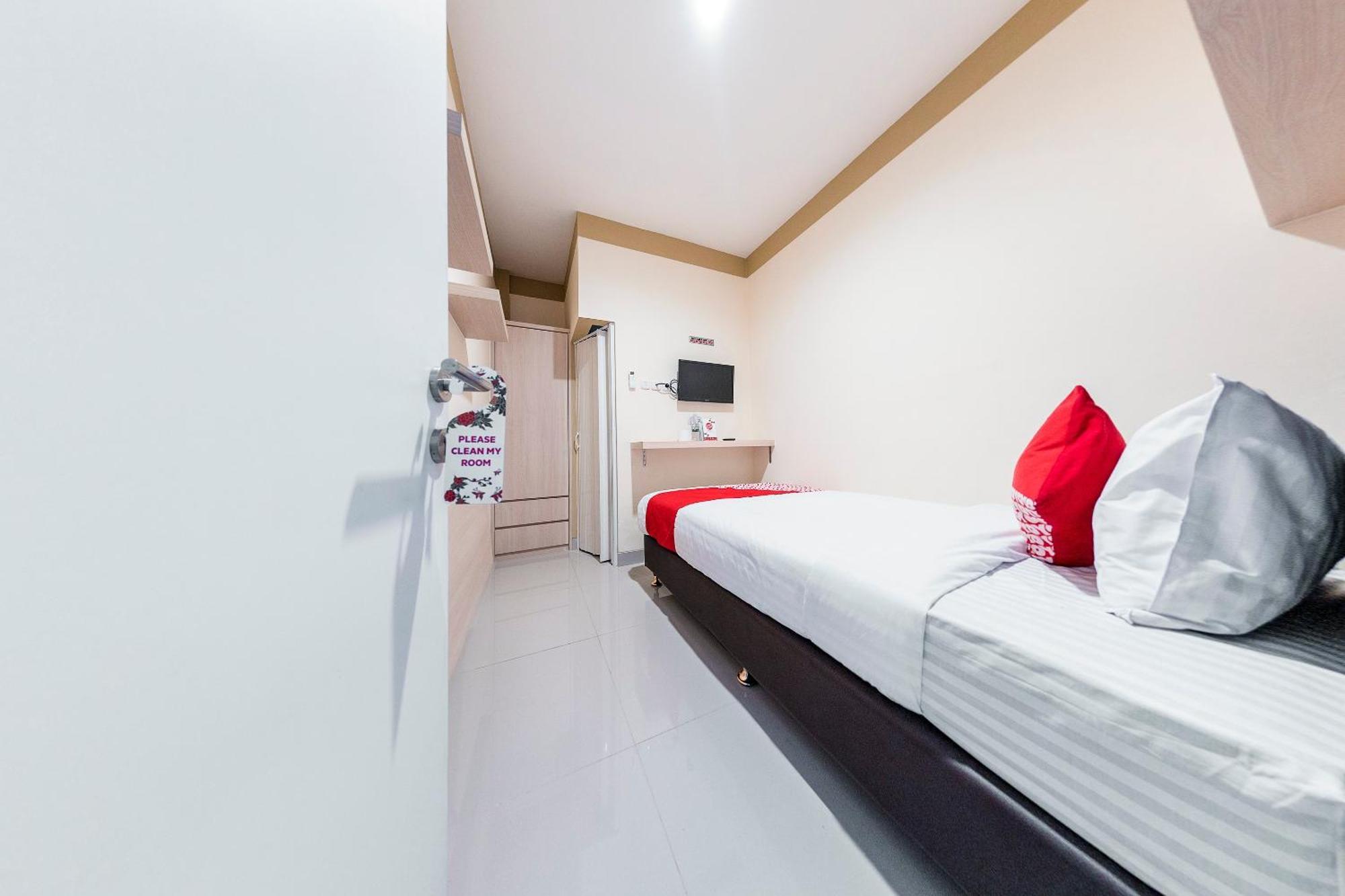 Oyo 478 Balcon Biru Hotel Jakarta Eksteriør billede