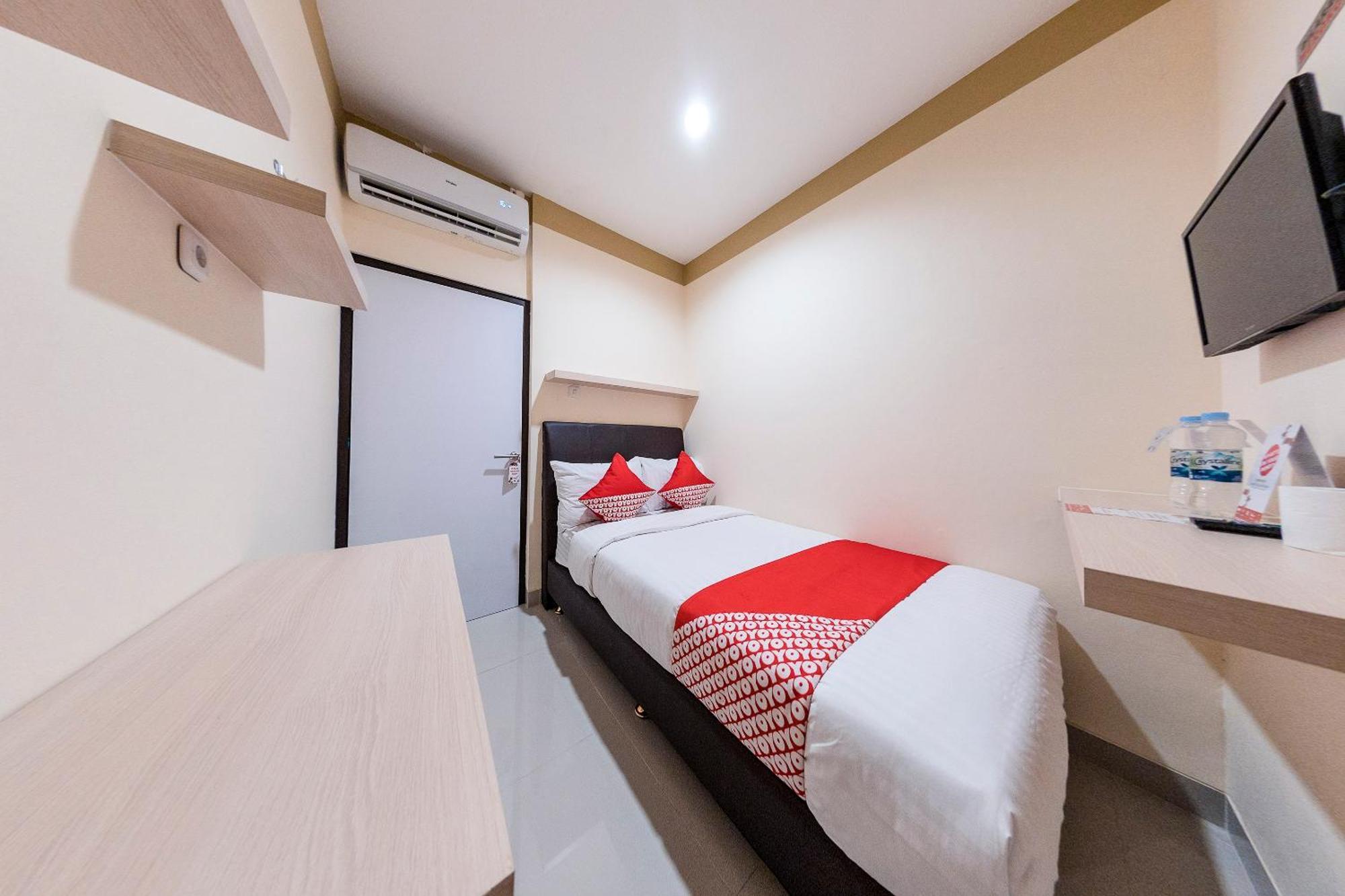 Oyo 478 Balcon Biru Hotel Jakarta Eksteriør billede